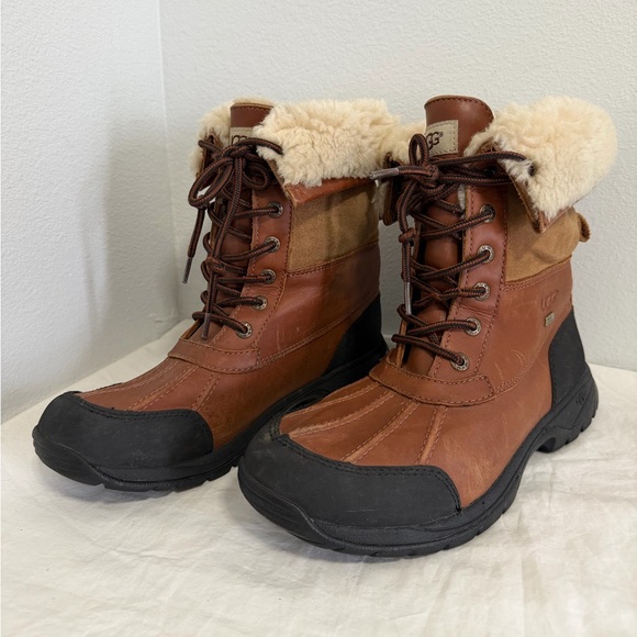 UGG Other - Ugg Butte Vibram waterproof boots lace up brown size 8.5